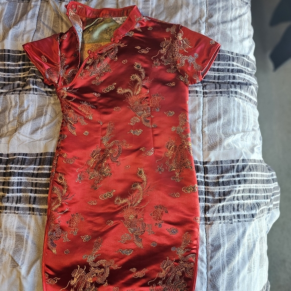 Authentic Chinese dress - Picture 2 of 4